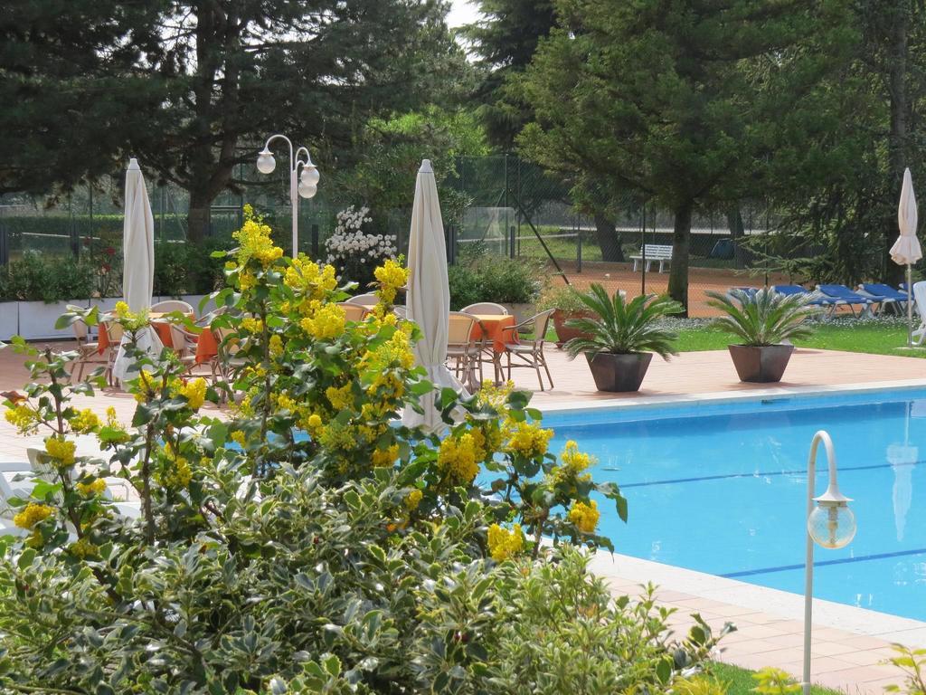 Residence Liana Albisano Torri Del Benaco Luaran gambar
