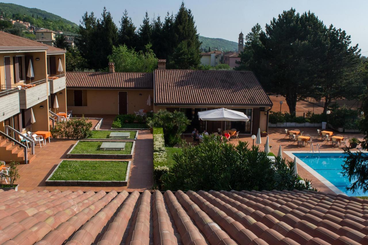 Residence Liana Albisano Torri Del Benaco Luaran gambar
