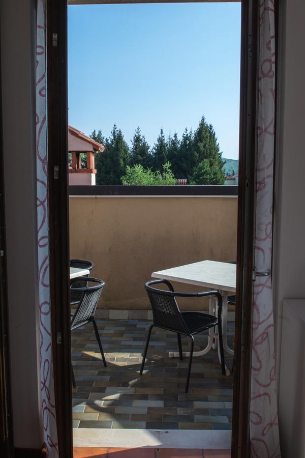 Residence Liana Albisano Torri Del Benaco Luaran gambar
