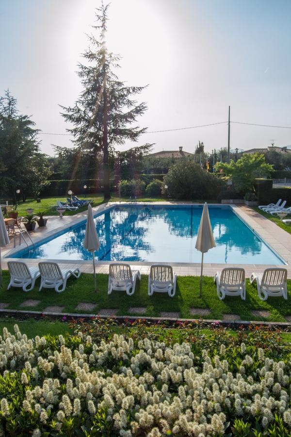 Residence Liana Albisano Torri Del Benaco Luaran gambar